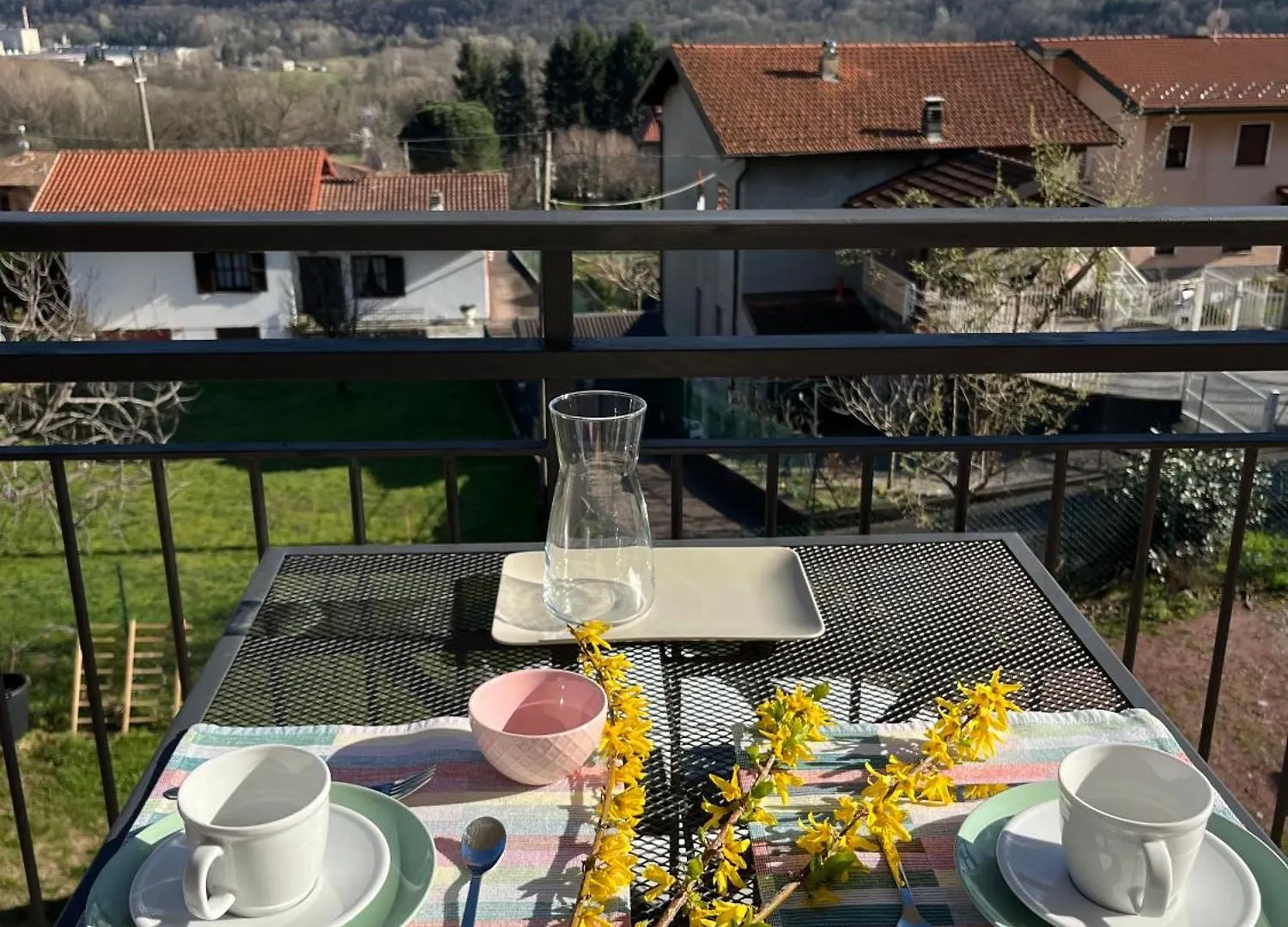Appartamento Turistico - Via Montenudo Casalzuigno 0*,  Italia